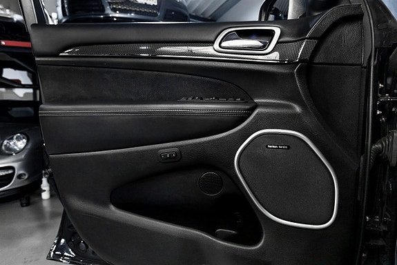 Jeep Grand Cherokee 18 of 21