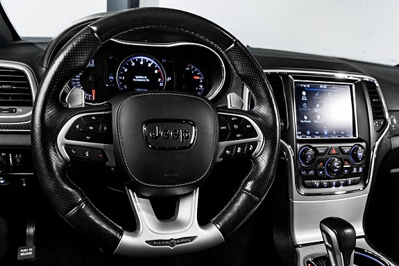 Jeep Grand Cherokee 11 of 21