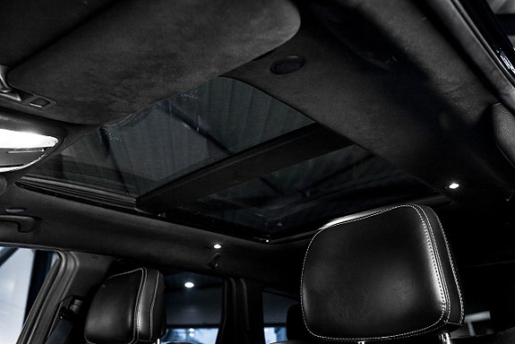 Jeep Grand Cherokee 17 of 21