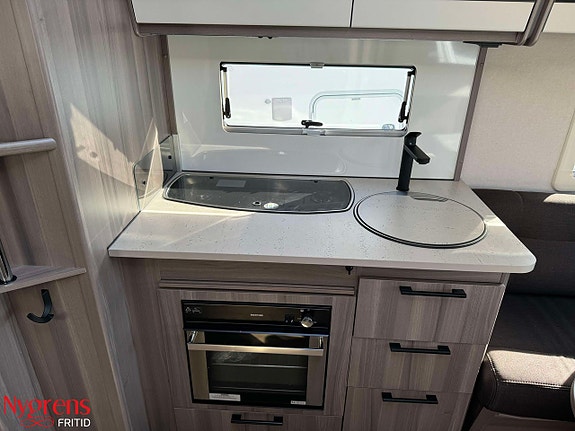 Kabe ESTATE 560 GLE KS - Barnkammarvagn för året-runt-camping 6 of 18