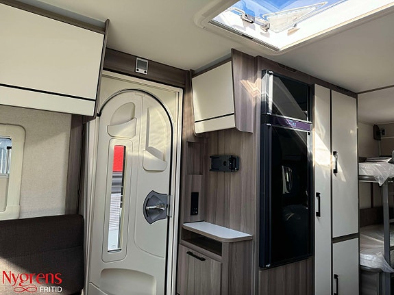 Kabe ESTATE 560 GLE KS - Barnkammarvagn för året-runt-camping 10 of 18