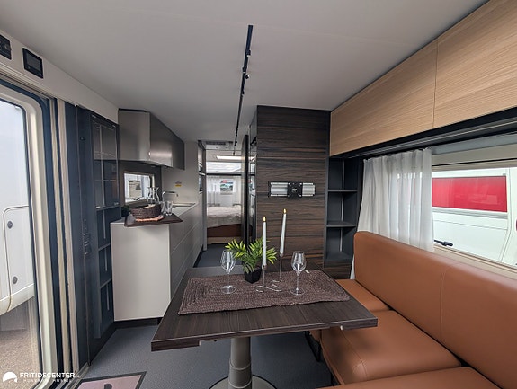 Adria Astella 644 DP *Hotellkänsla på hjul / ALDE / Panoramafönster 5 of 21