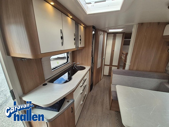 Hobby 545 KMF De Luxe 18 of 27