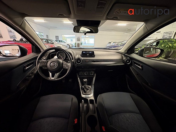 Mazda 2 8 of 17
