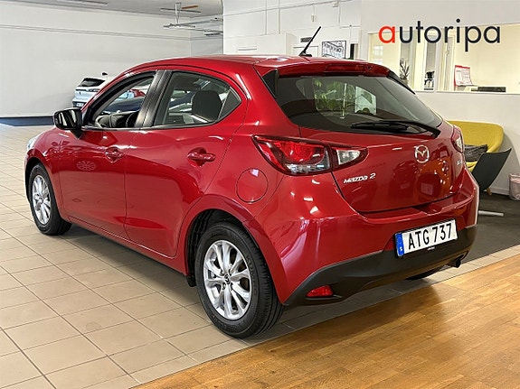 Mazda 2 4 of 5