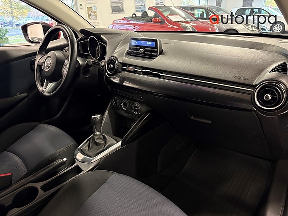 Mazda 2 13 of 17