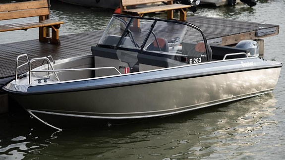 Buster X Premium Edition / Yamaha F70 Vit Motor