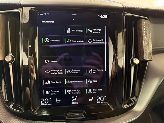 Volvo XC60 17 of 24