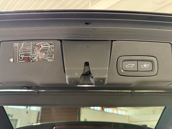 Volvo XC60 22 of 24