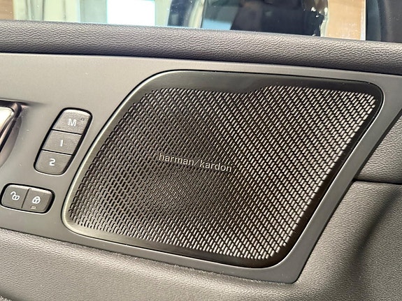 Volvo XC60 19 of 24