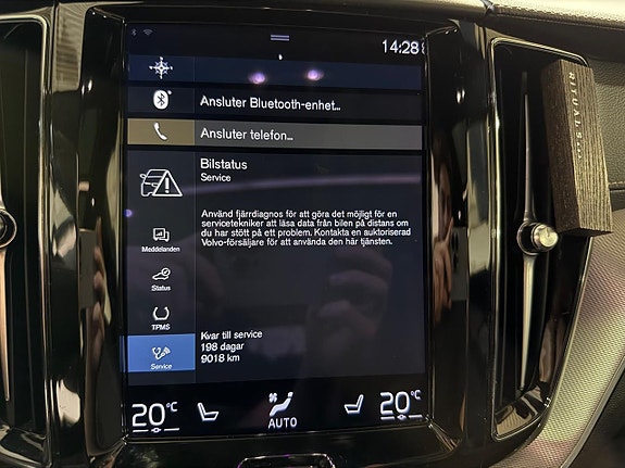 Volvo XC60 18 of 24