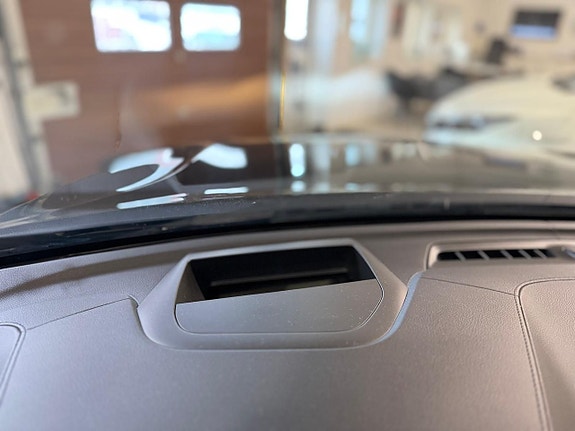 Volvo XC60 13 of 24