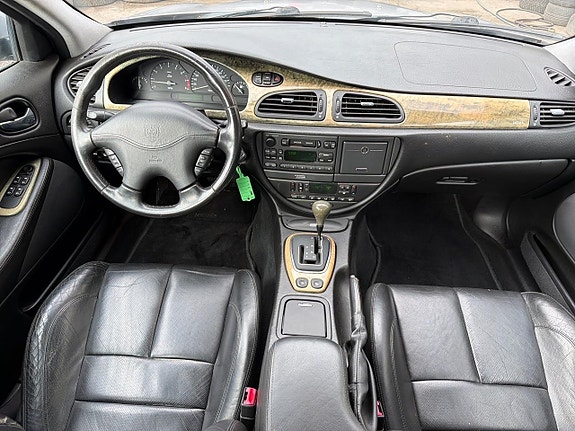 Jaguar S-TYPE 11 of 28