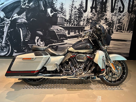 Harley-Davidson CVO Street Glide *Prissänkt*
