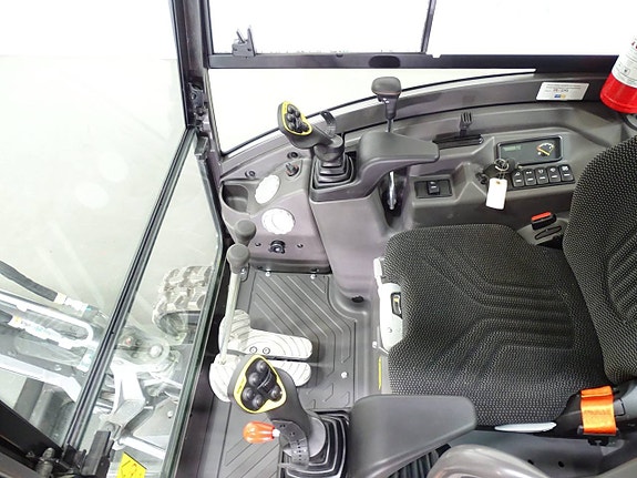 Volvo EC18E - 24 / Engcon EC02B / Microprop MIG2 5 of 5
