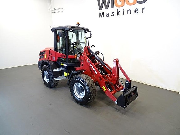 Yanmar V100-5 / 36km/h / Aircond / Lastarmsfjädring 3 of 6