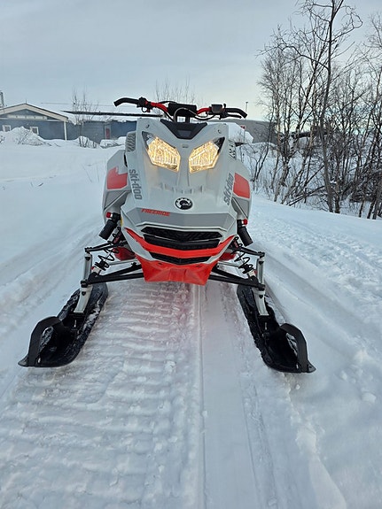 Ski-Doo Freeride 850 146" E-Tec Räntekampanj 3 of 4