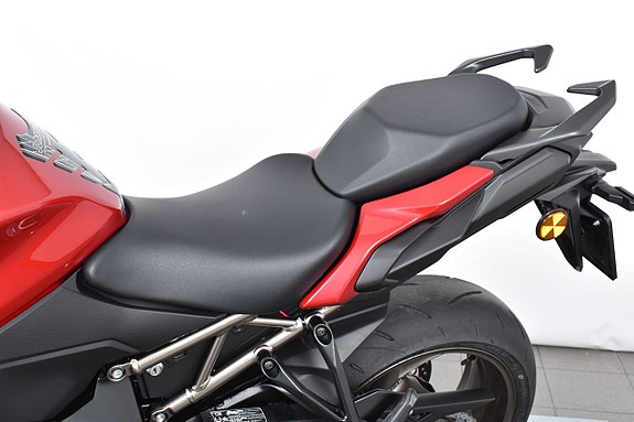 Suzuki GSX-S1000 GT ABS, Nyservad 9 of 18