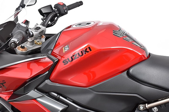 Suzuki GSX-S1000 GT ABS, Nyservad 8 of 18