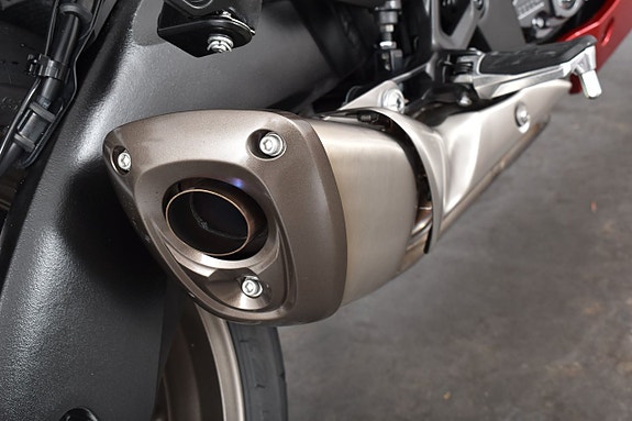 Suzuki GSX-S1000 GT ABS, Nyservad 14 of 18