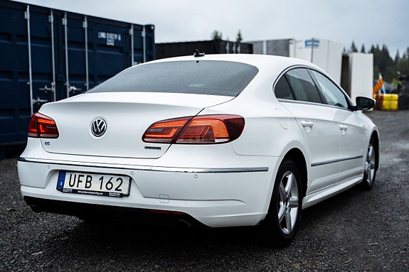 Volkswagen CC 4 of 5