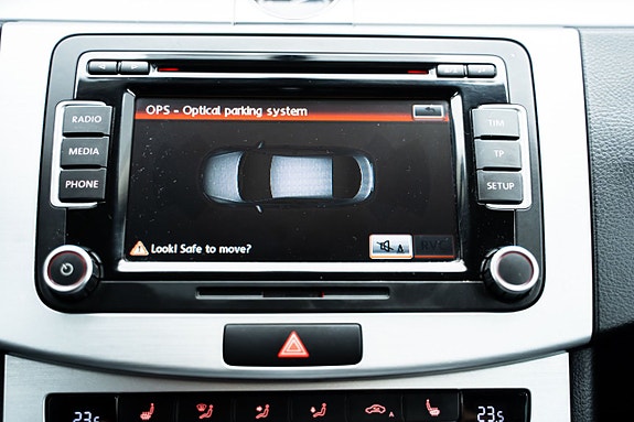 Volkswagen CC 17 of 18