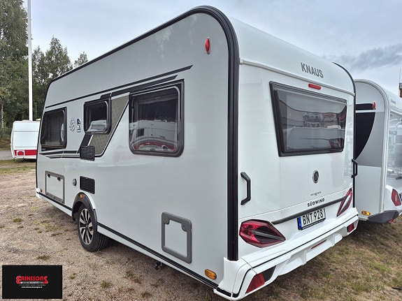 Knaus 450 FU Südwind 60 Years, dubbelbädd