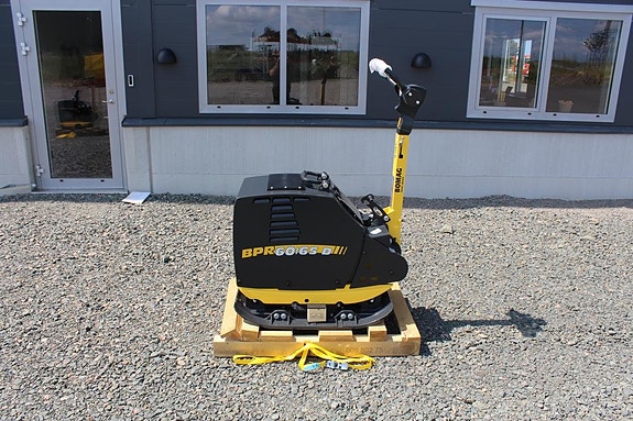 REA 86.000 SEK ex moms Ny Vibroplatta Bomag BPR 60/65