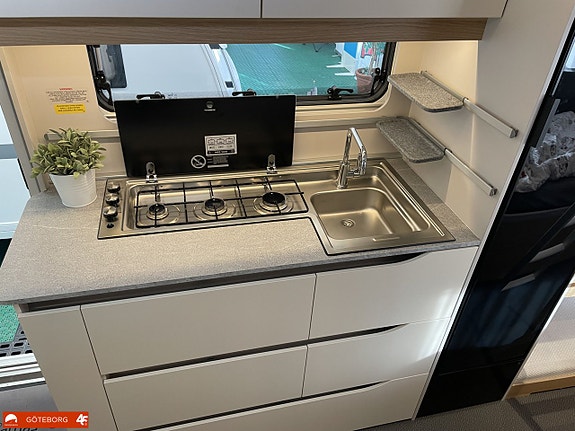 Adria Adora 593 UK *AC PÅ KÖPET 6 of 16