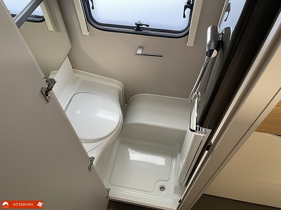 Adria Adora 593 UK *AC PÅ KÖPET 8 of 16