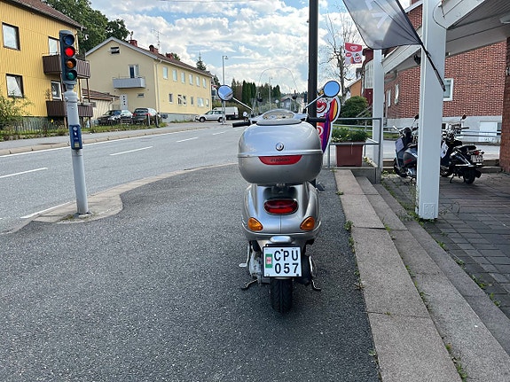 Vespa ET4 125 Lätt motorcykel 7 of 9