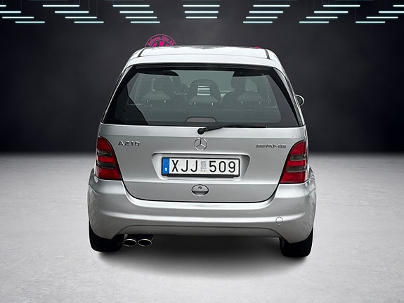 Mercedes-Benz A210 5 of 23
