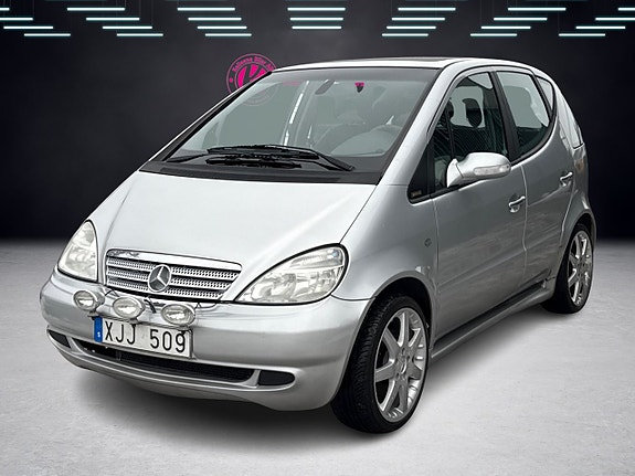 Mercedes-Benz A210 4 of 23