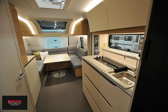 Adria ADORA 593 UK 2 of 12