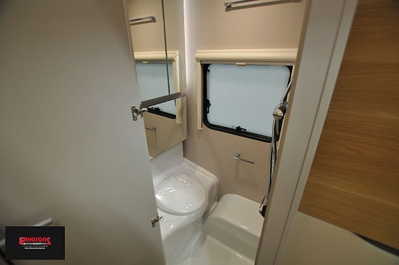 Adria ADORA 593 UK 10 of 12