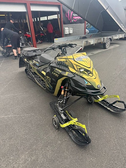 Lynx Shredder RE 3700 850 E-TEC Turbo