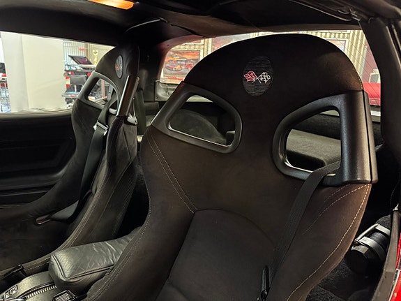 Chevrolet Corvette 16 of 26