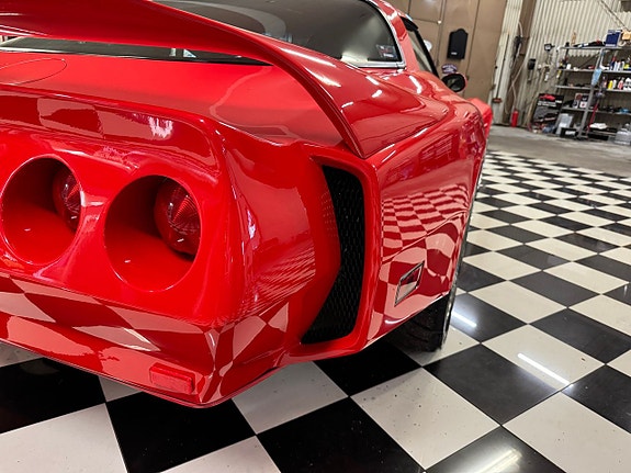 Chevrolet Corvette 6 of 26