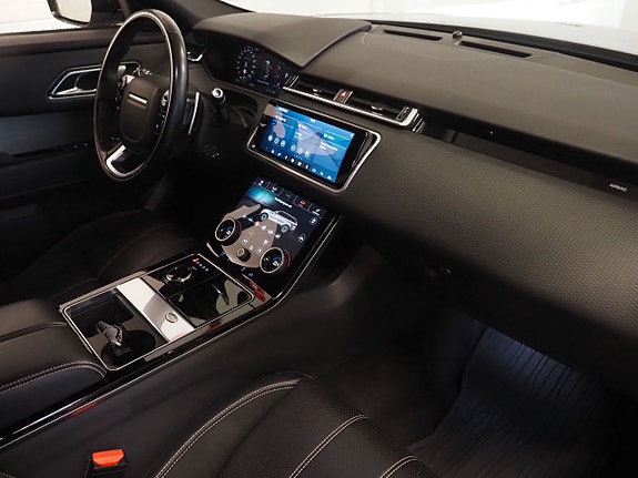 Land Rover Range Rover Velar 9 of 24