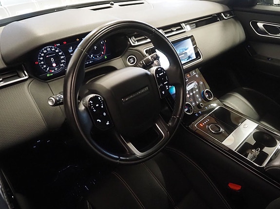 Land Rover Range Rover Velar 15 of 24