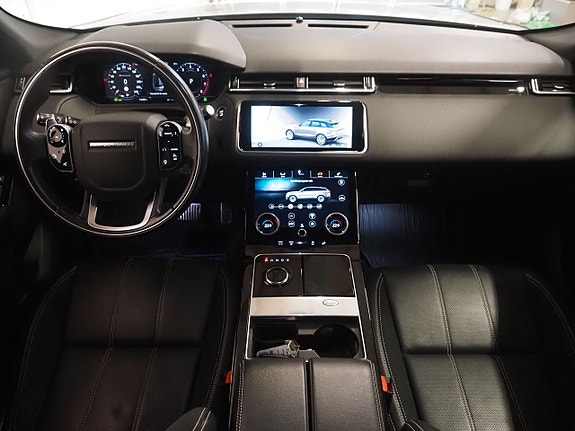 Land Rover Range Rover Velar 11 of 24
