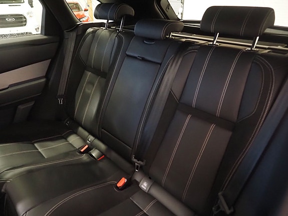 Land Rover Range Rover Velar 13 of 24
