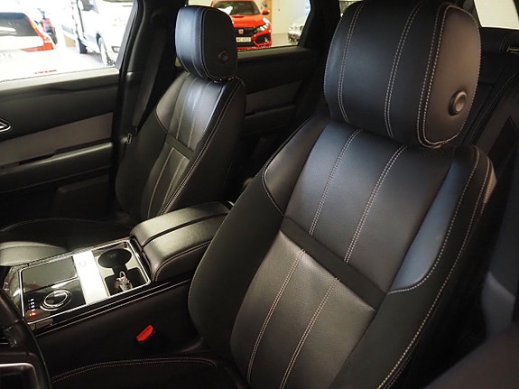 Land Rover Range Rover Velar 14 of 24