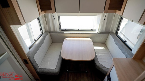 Knaus Sport 460 EU | Långbäddar 3 of 21