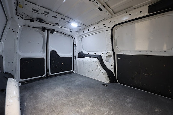 Volkswagen Caddy 7 of 19