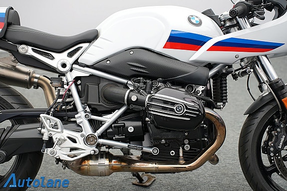 BMW R NineT Racer *Akrapovic 11 of 30