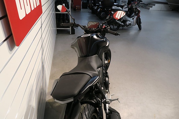 Yamaha MT-125 4 of 5