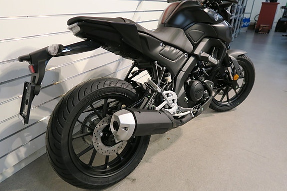 Yamaha MT-125 3 of 5