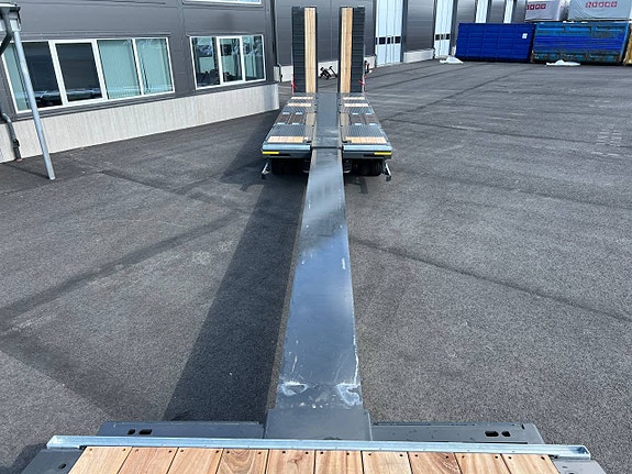 Faymonville 4-axlad hydraulbreddning 7,2m trombon hjulficka 11 of 12
