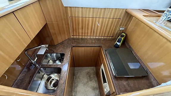 Azimut 43 Fly / Caterpillar 3208 - 95 / Total renoverad - 22 9 of 22